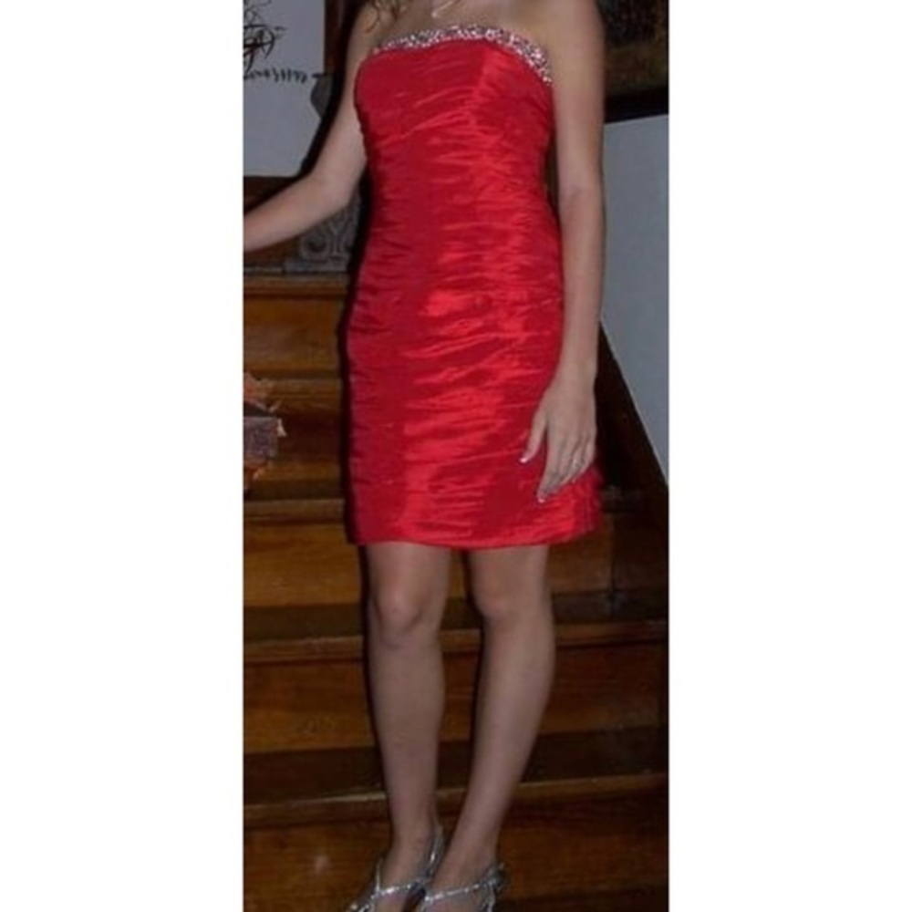Riva Designs Red Cocktail Party Formal Beaded Rhinestone Short Strapless Dress